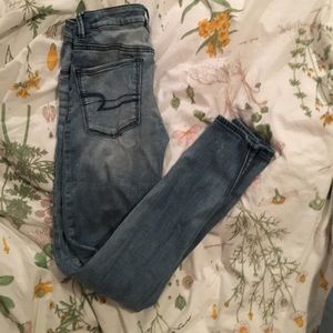 American eagle distressed jeans
